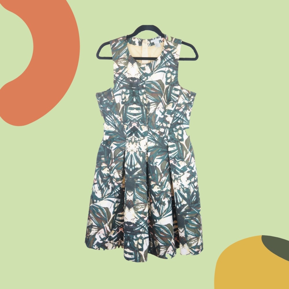 H&M Pleated Green Floral Structured Woven Dress with Pockets